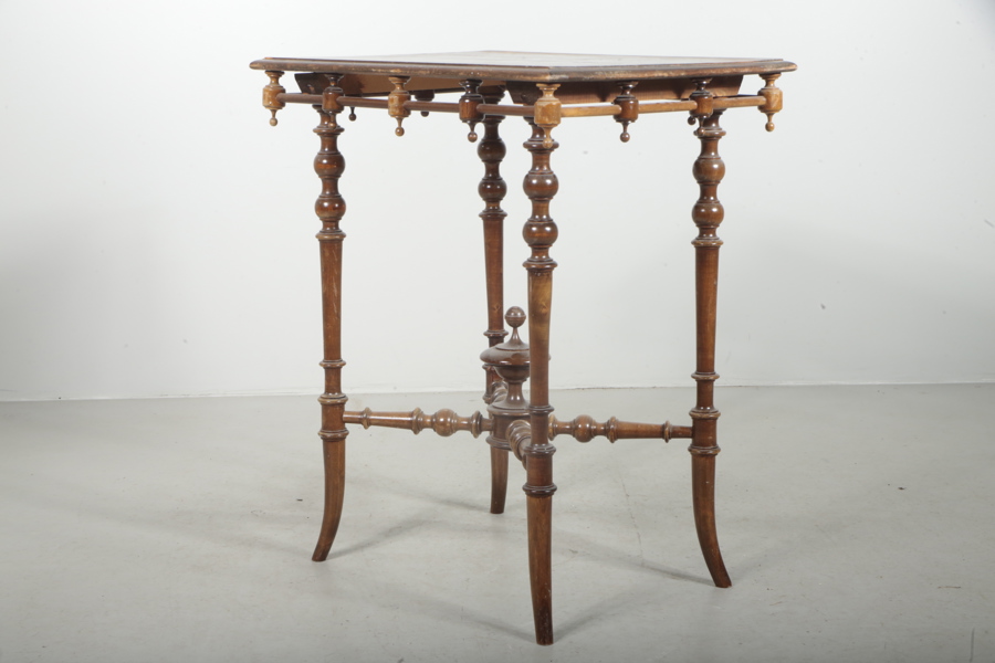 Sidobord, 1900-talets första hälft