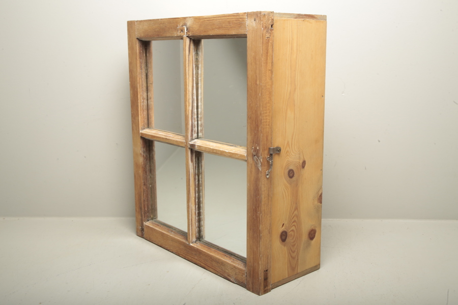 Hängskåp, 1900-tal 