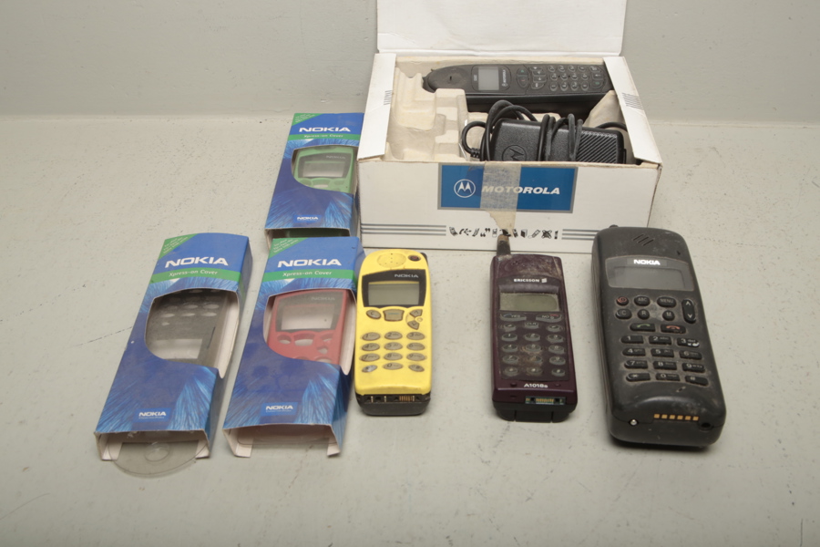 Mobiltelefoner, parti osorterat. 