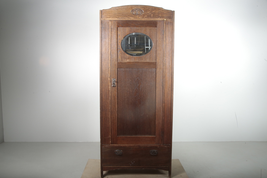 Linneskåp "Äpplet", 1900-tal 