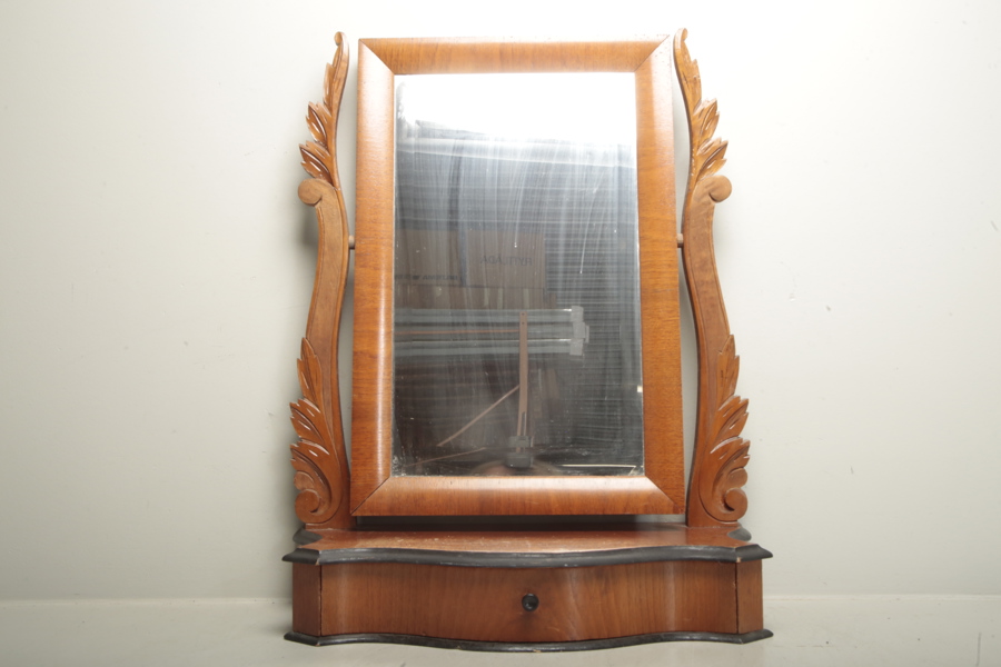 Lådspegel s.k. pigtittare, 1900-tal