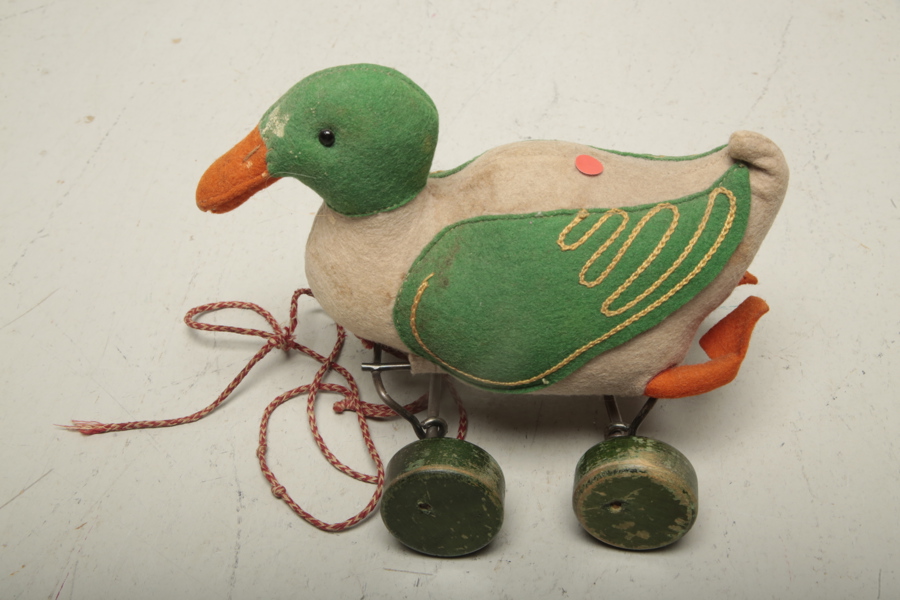 Steiff figurin i tyg, "Anka på hjul", 1900-talets första hälft