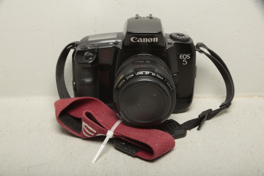 Kamera: "Canon EOS 5" & Objektiv: "EF 35-70mm"