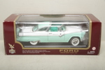 Samlarbil: "Ford Fairlane Crown Victoria 1955"