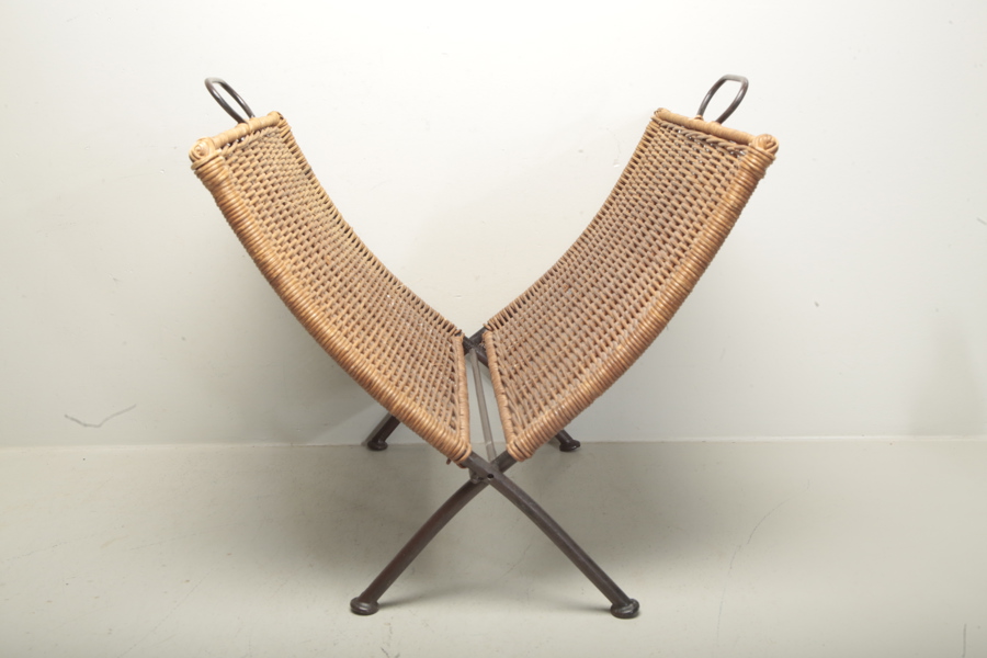 Tidningsställ, modern