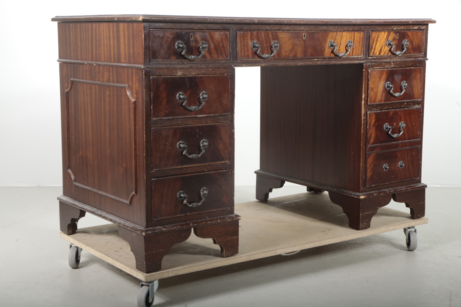 Skrivbord, Engelsk-stil, 1900-tal 