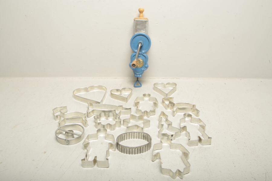 Diverse kakformar & 1st Mandelkvarn 