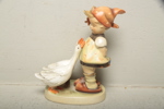 Hummel figurin- "Flicka med gäss"