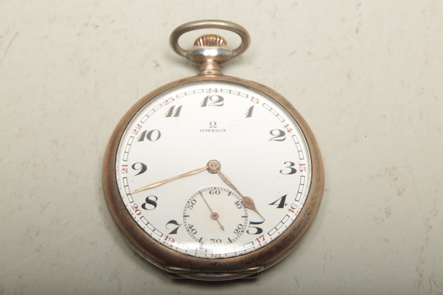 Omega, Fickur, Silver