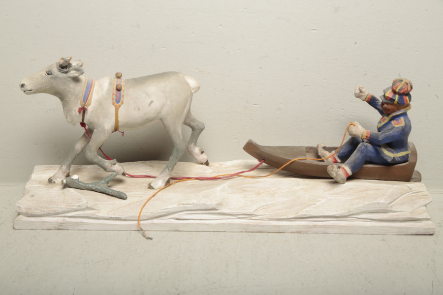 Åke Wallgren, Bollnäs, Träskulptur- "Same i Akkja med ren"