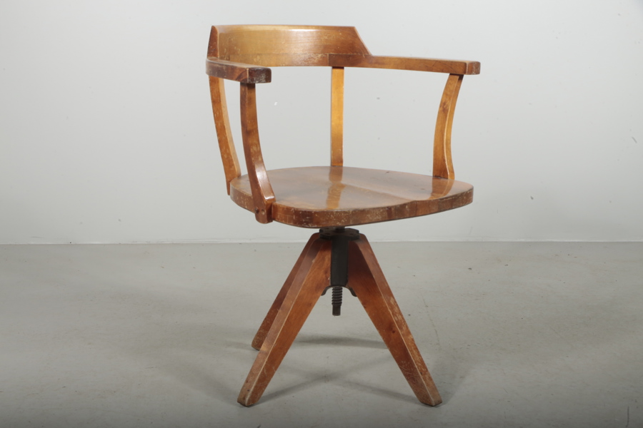 Kontorsstol, 1900-tal