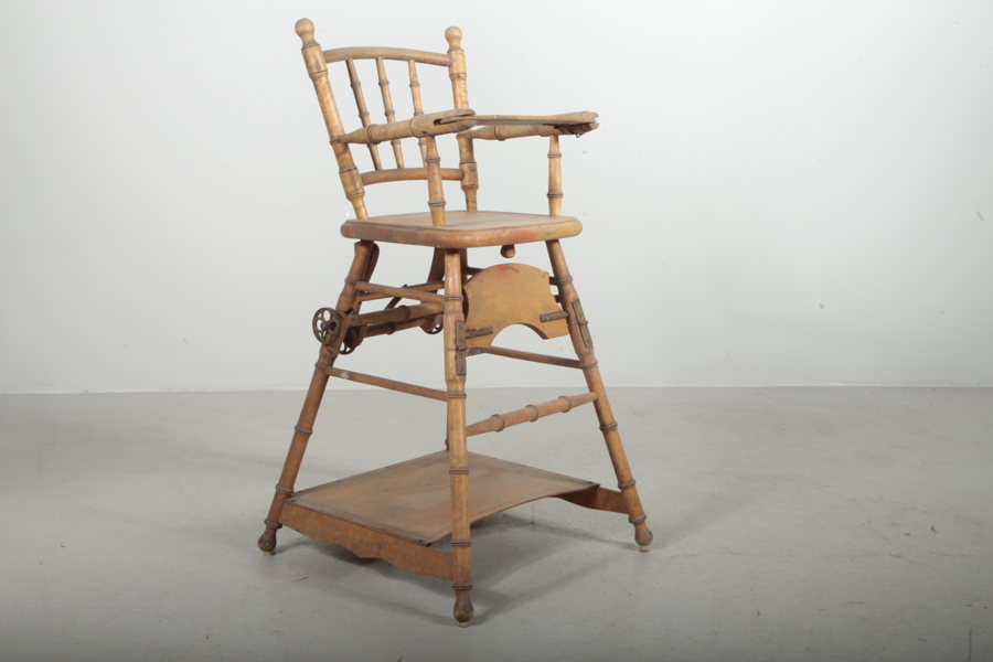 Barnstol, 1900-tales första hälft