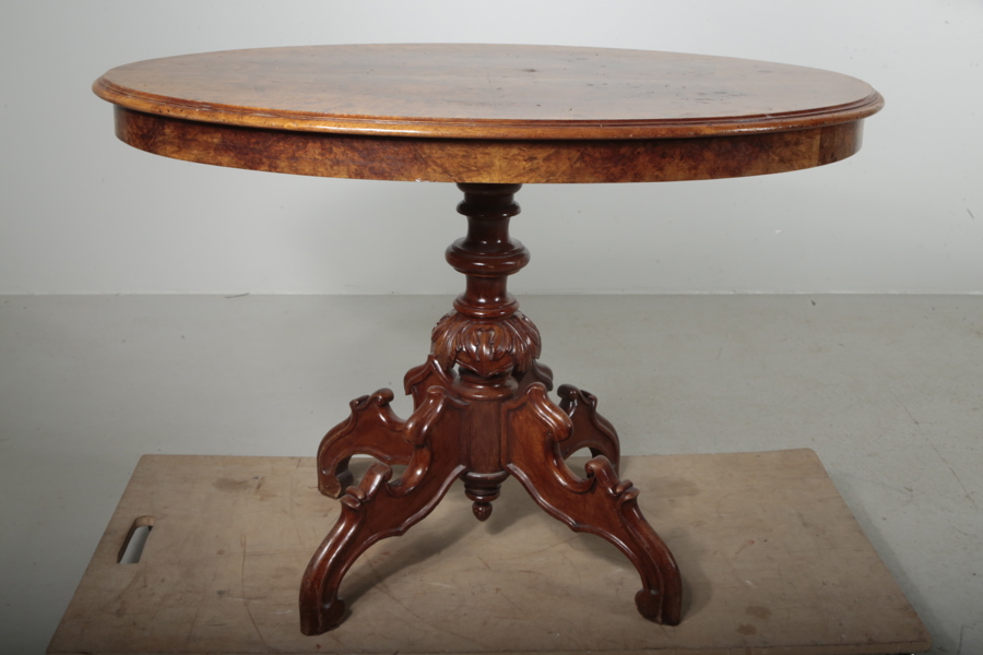 Sidobord- "Rosenrot", 1900-tal