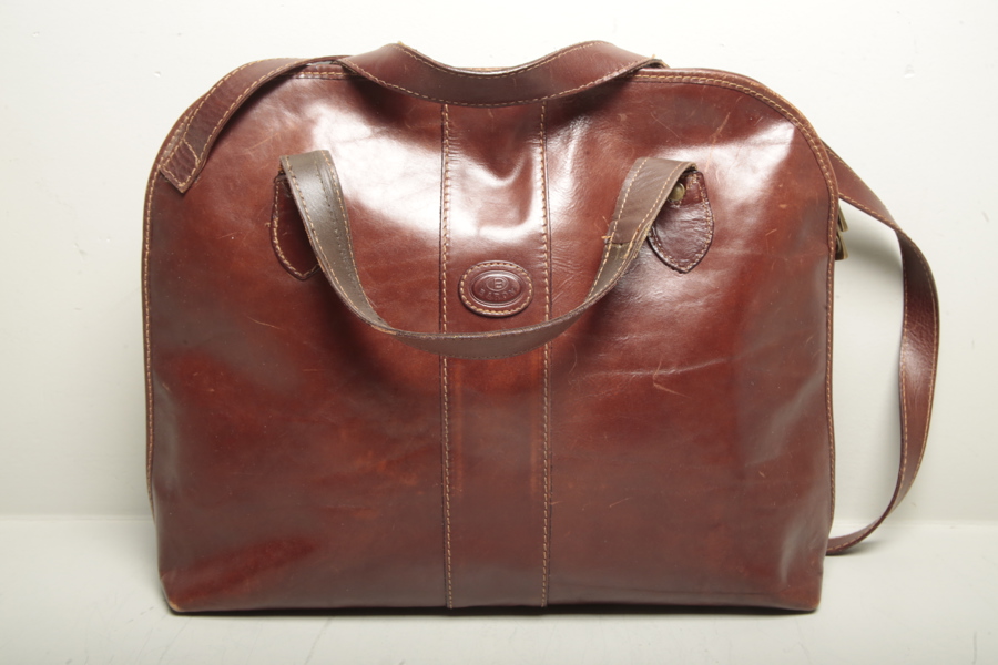 "Baron"- Axelremsväska i läder
