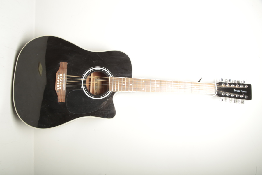 Akustisk gitarr, "Harley Benton"  