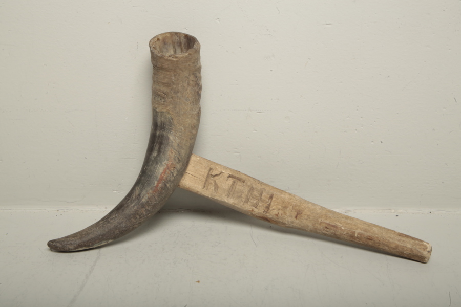 Träföremål, "Horn på träskaft", 1800/1900-tal 