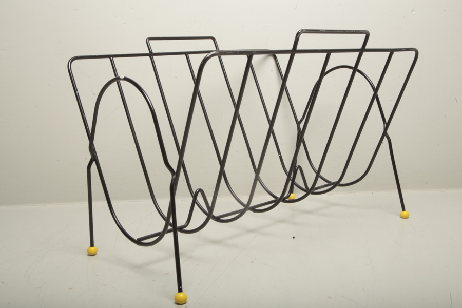 Tidningsställ i String-modell, 1960-tal