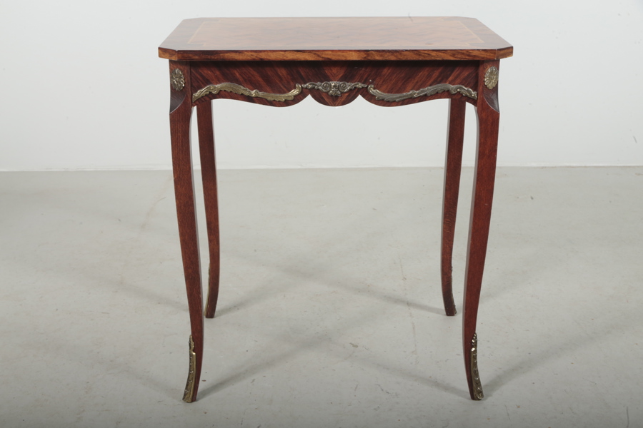 Sidobord, "Louis XVI-Stil",  1900-tal 