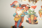 Juldekorationer i papp, Diverse tomtar m.m.