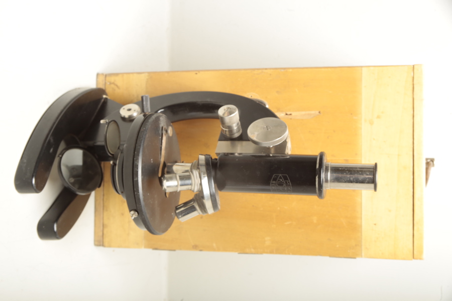 Mikroskop- "Korth", Berlin-Tyskland 