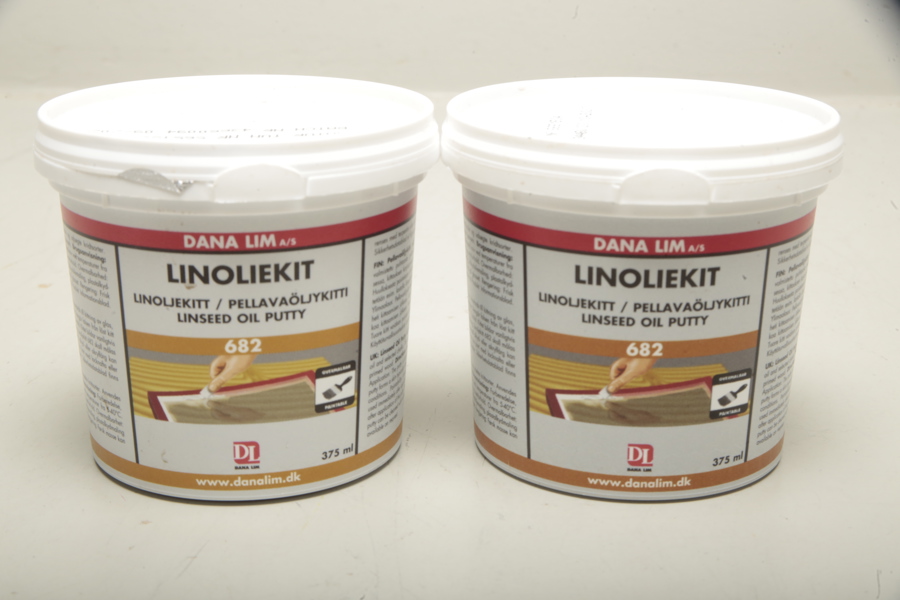 Fönsterkitt/Linoljekitt, 2st Burkar, N:o 682