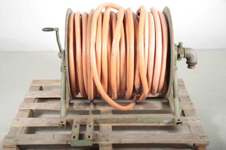 Vattenslang på vinda