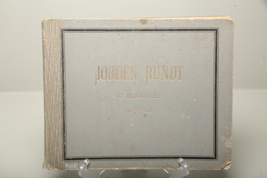 Bok- Jorden runt
