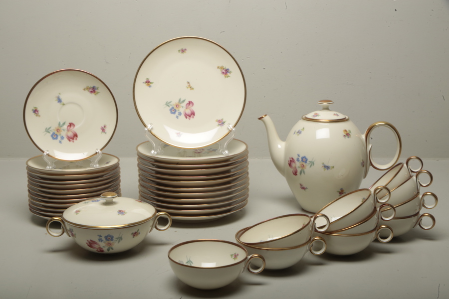 Hackefors servis, 36-delar