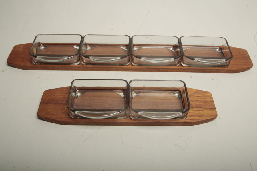 KJEH Denmark, 1950/1960-tal, Serveringskärl med teak-brickor 
