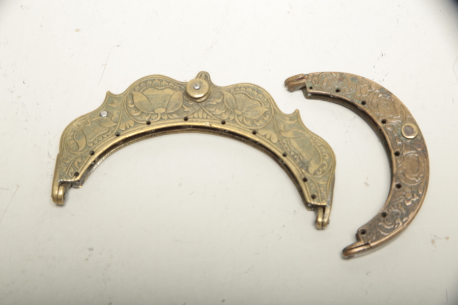 Väskbyglar, 2st, 1700/1800-tal