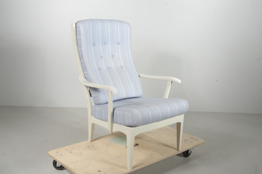 Carl Malmsten, Fåtölj- "Stora Fjäderbrickan"