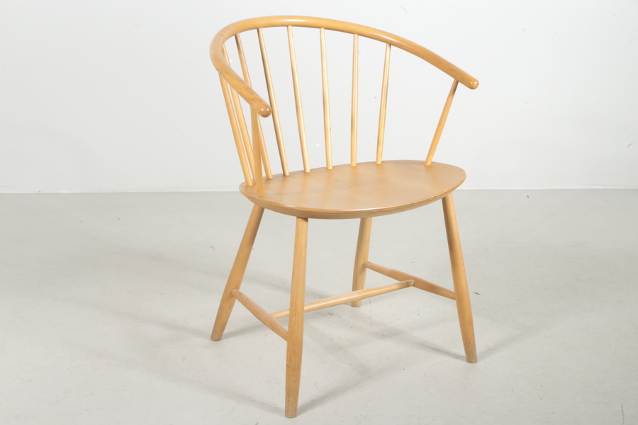 Ejvind A.Johansson, Karmstol "J64" för Co-op Möbler, Danmark