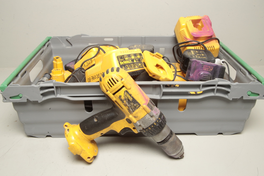 Dewalt- skruvdragare & parti laddare