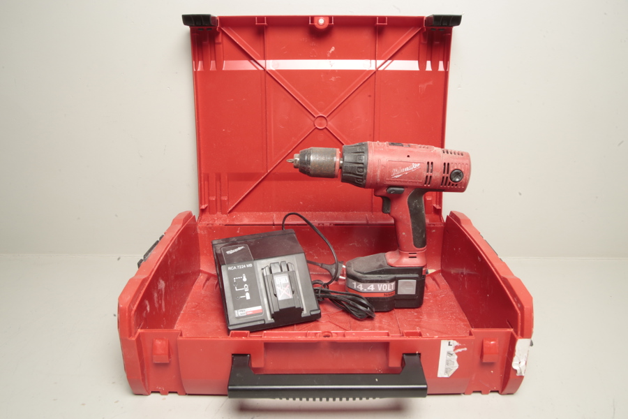 Milwaukee- Skruvdragare