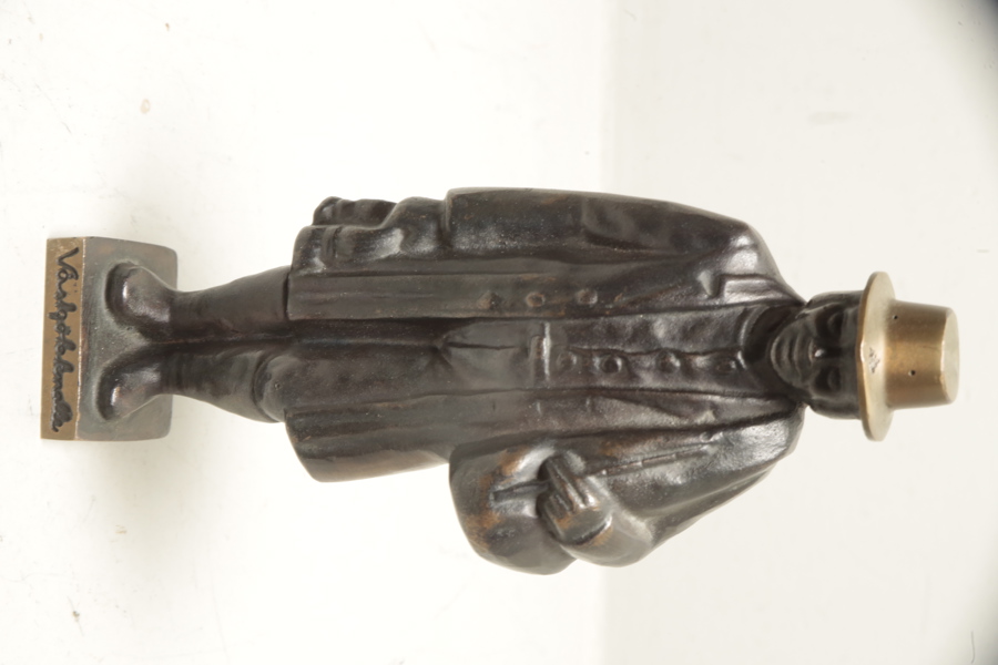 Bronsskulptur, "Västgötaknalle"- Av: Nils Castegren 