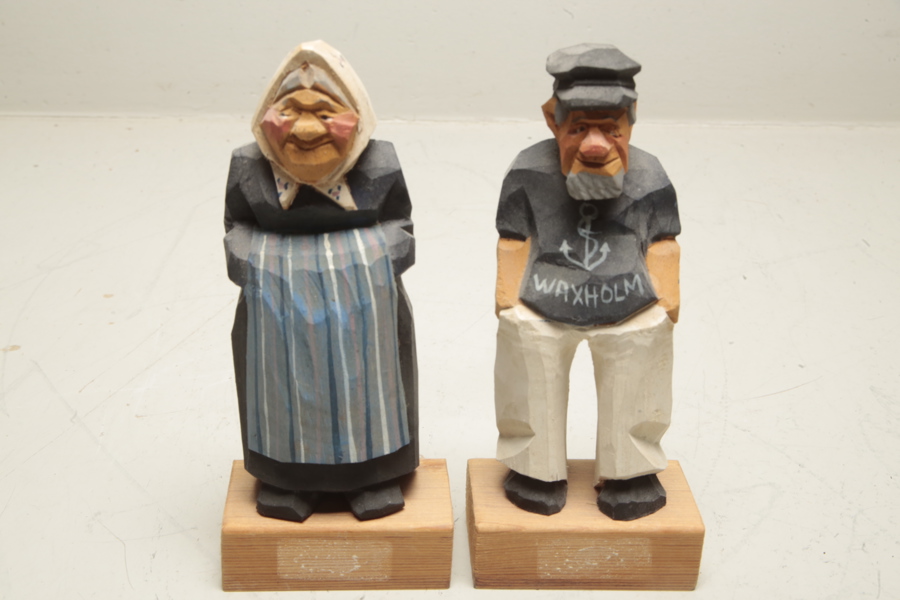 Figuriner, 2st, Signerad: B. Råsten 1988