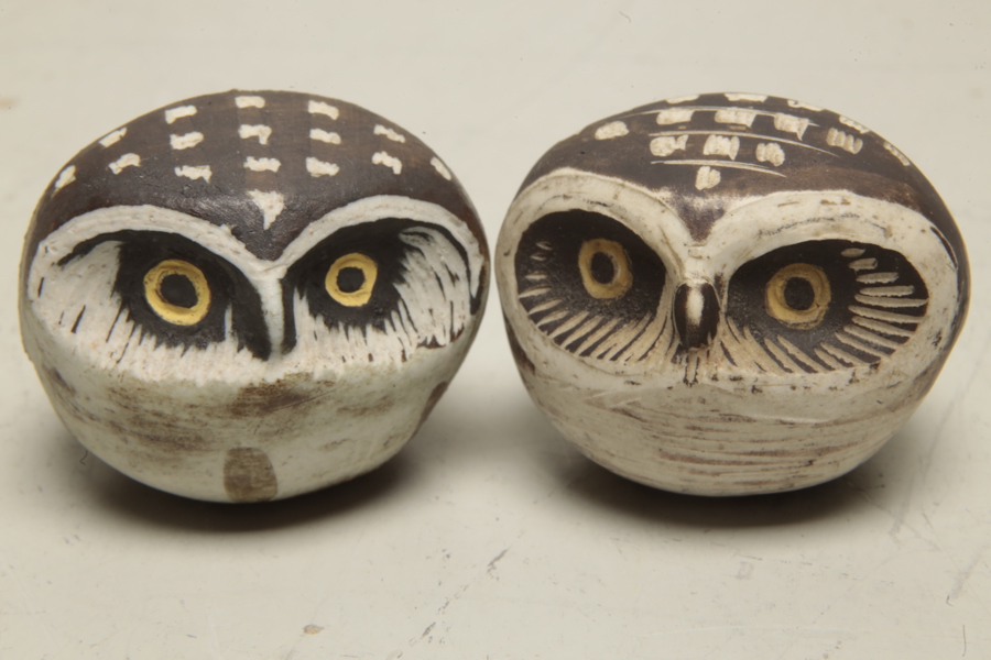 Edward Lindahl, Gustavsberg, 2st Figuriner: Ugglor, "Klot & Knip", Signerad: Studiohanden 