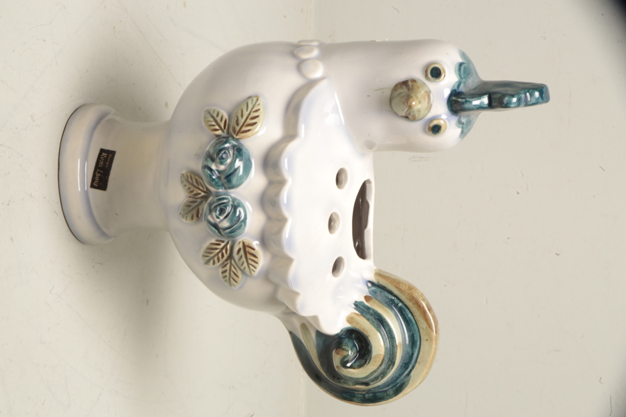 Rosa Ljung, Vas "Tupp", Signerad