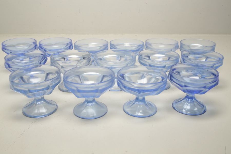 Eda Glasbruk, 15st snarlika glas