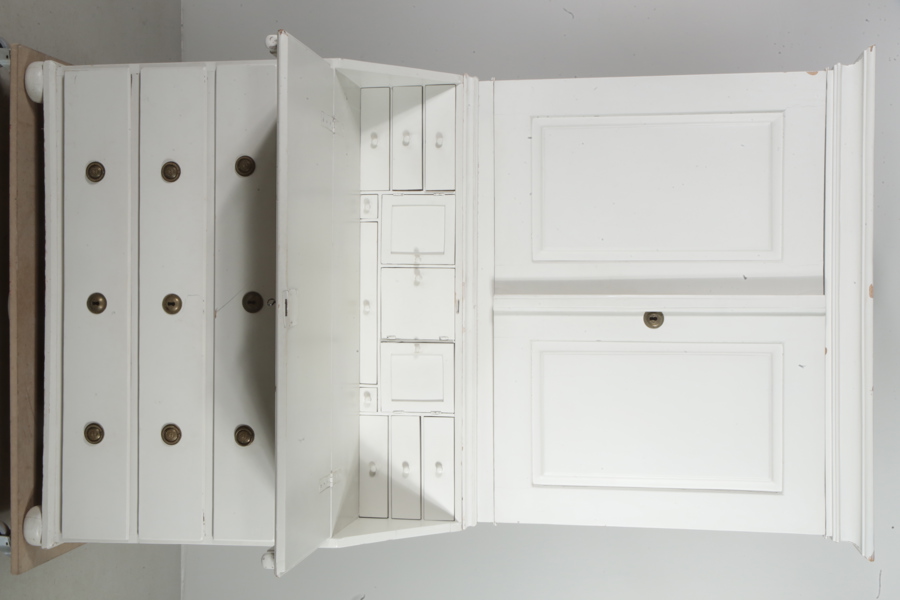 Snedklaffskåp, Gustaviansk, 1800-tal