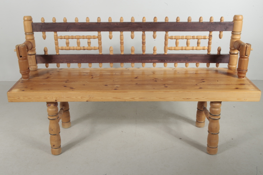 Vändbänk i furu, 1900-tal 