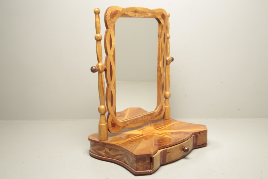 Pigtittare/ Lådspegel, 1900-tal 