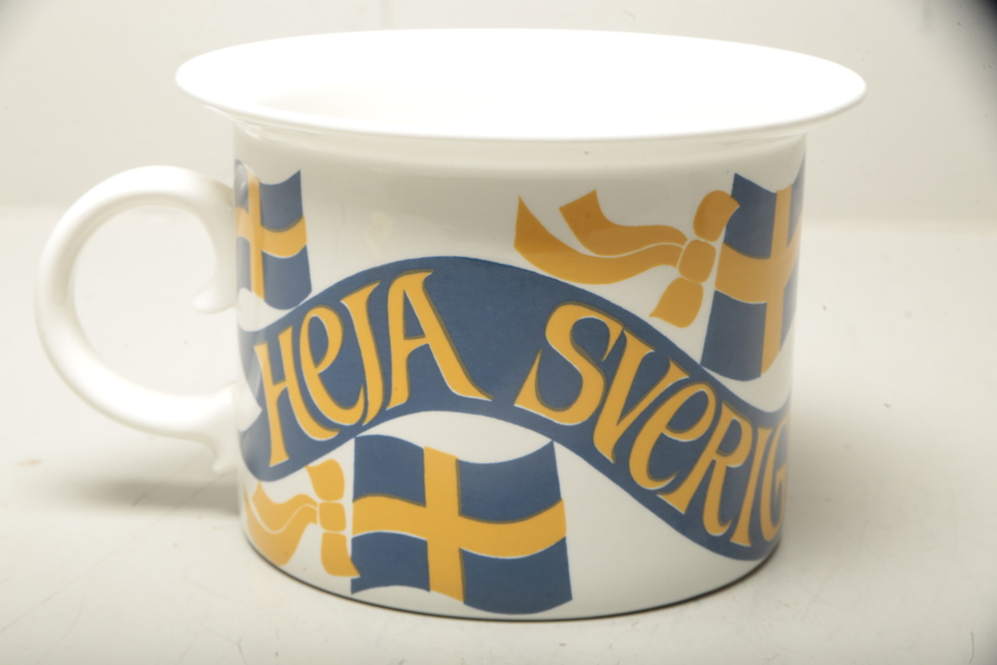 Gustavsberg- Margareta Hennix, "Flagg Junkare"