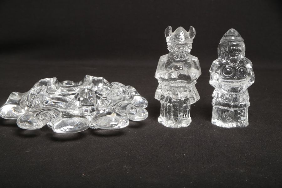 Pukeberg- Figuriner i glas, 2st & Glasskål, 1st