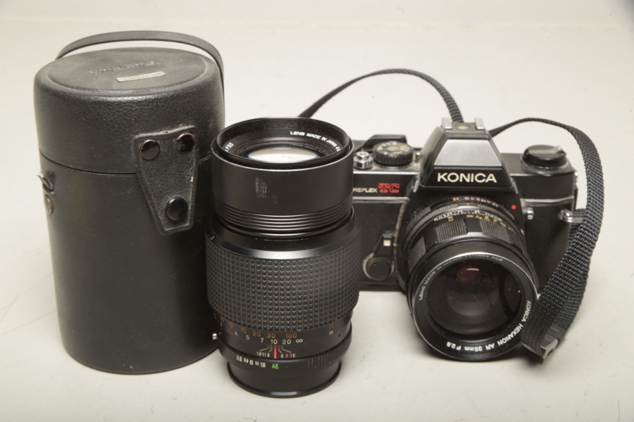 Kamera- "Konica Autoreflex TC", Objektiv: "Konica Hexar Ar 135mm F3.5"