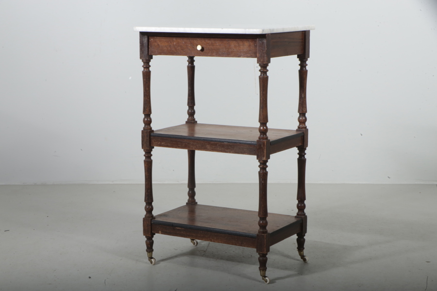 Sängbord, 1900-talets första hälft 