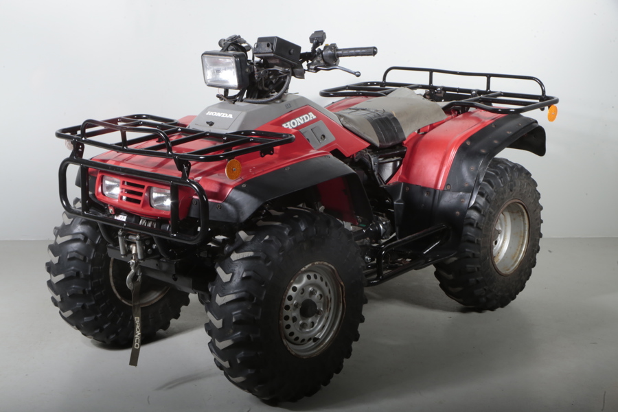 Fyrhjuling- "Honda TRX 350", Med tillhörande plog