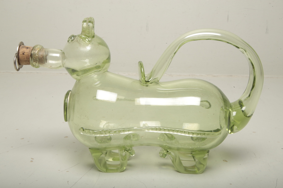 Fyllehund, glas, 1900-tal