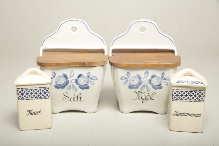 Gefle- Väggskeppor, 1-par & 1-par utländska kryddburkar