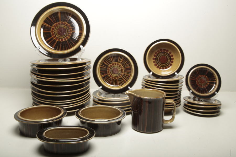 Arabia servis- "Kosmos", Design: Gunvor Olin-Grönqvist